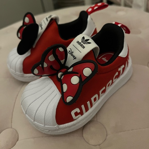 Adidas Disney Minni Mouse Shoes, Size 4 - Picture 1 of 3
